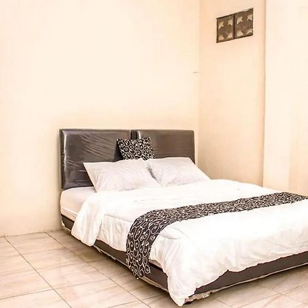 Samar Wulu Guest House Syariah Mitra Reddoorz Near Ketapang Ketapang  Eksteriør billede