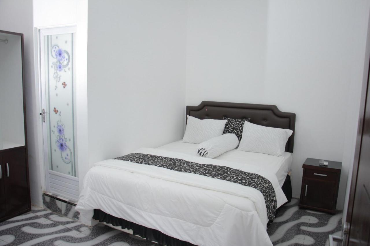 Samar Wulu Guest House Syariah Mitra Reddoorz Near Ketapang Ketapang  Eksteriør billede