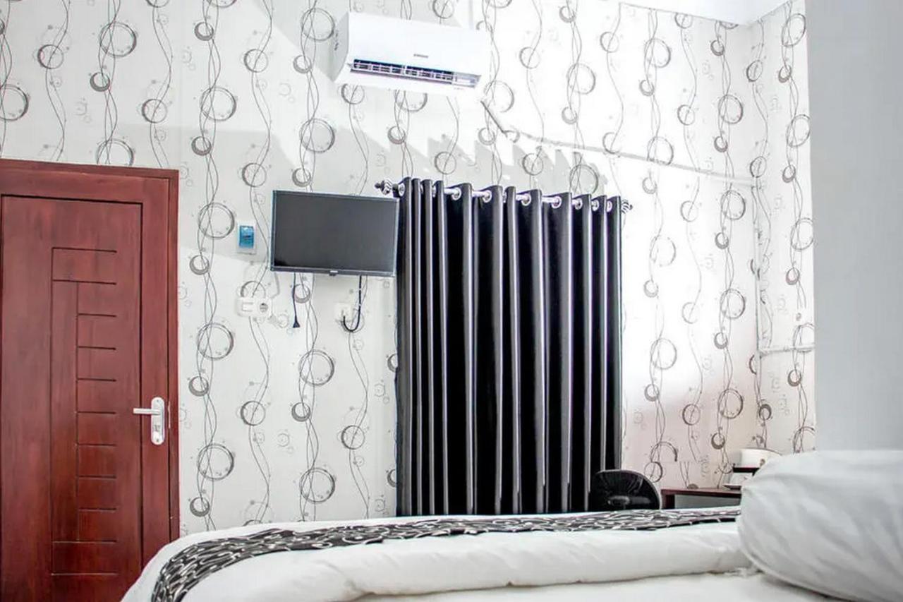 Samar Wulu Guest House Syariah Mitra Reddoorz Near Ketapang Ketapang  Eksteriør billede