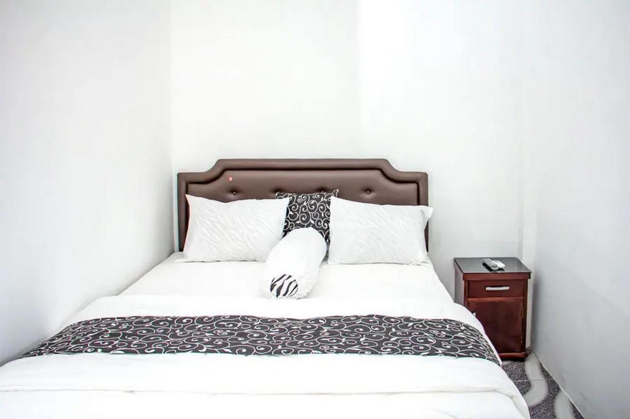 Samar Wulu Guest House Syariah Mitra Reddoorz Near Ketapang Ketapang  Eksteriør billede