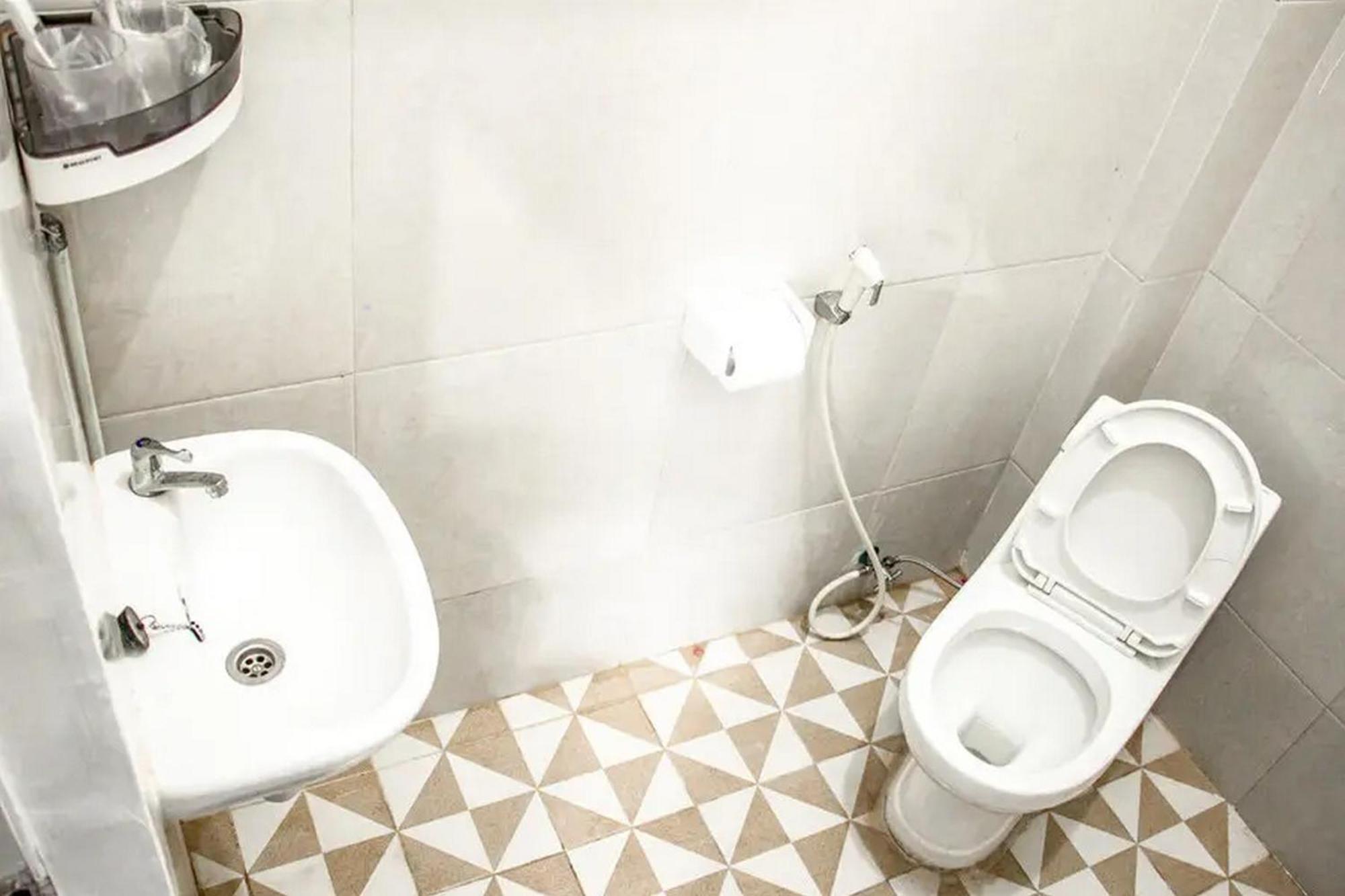 Samar Wulu Guest House Syariah Mitra Reddoorz Near Ketapang Ketapang  Værelse billede